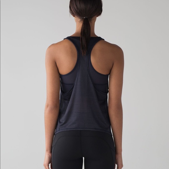 Lululemon Pushing Limits Top with Built in Bra - Picture 3 of 10